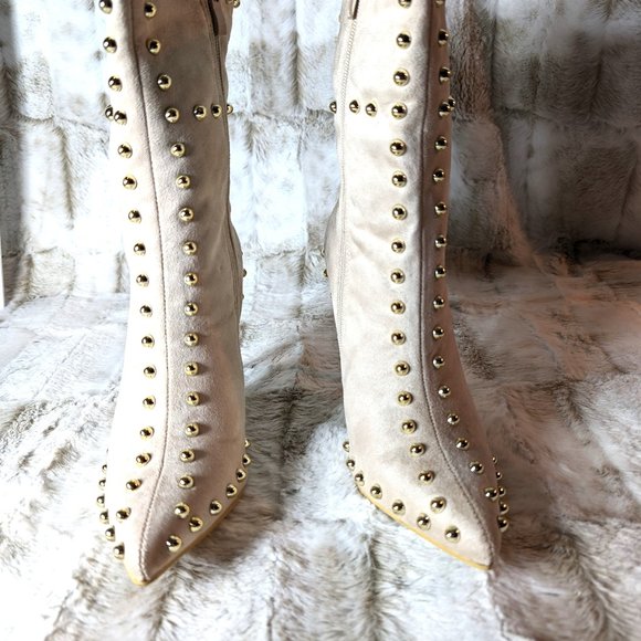 Top Show Cream Color Vegan Suede Pointy Toe Gold Studded Ankle Boots - Picture 10 of 13